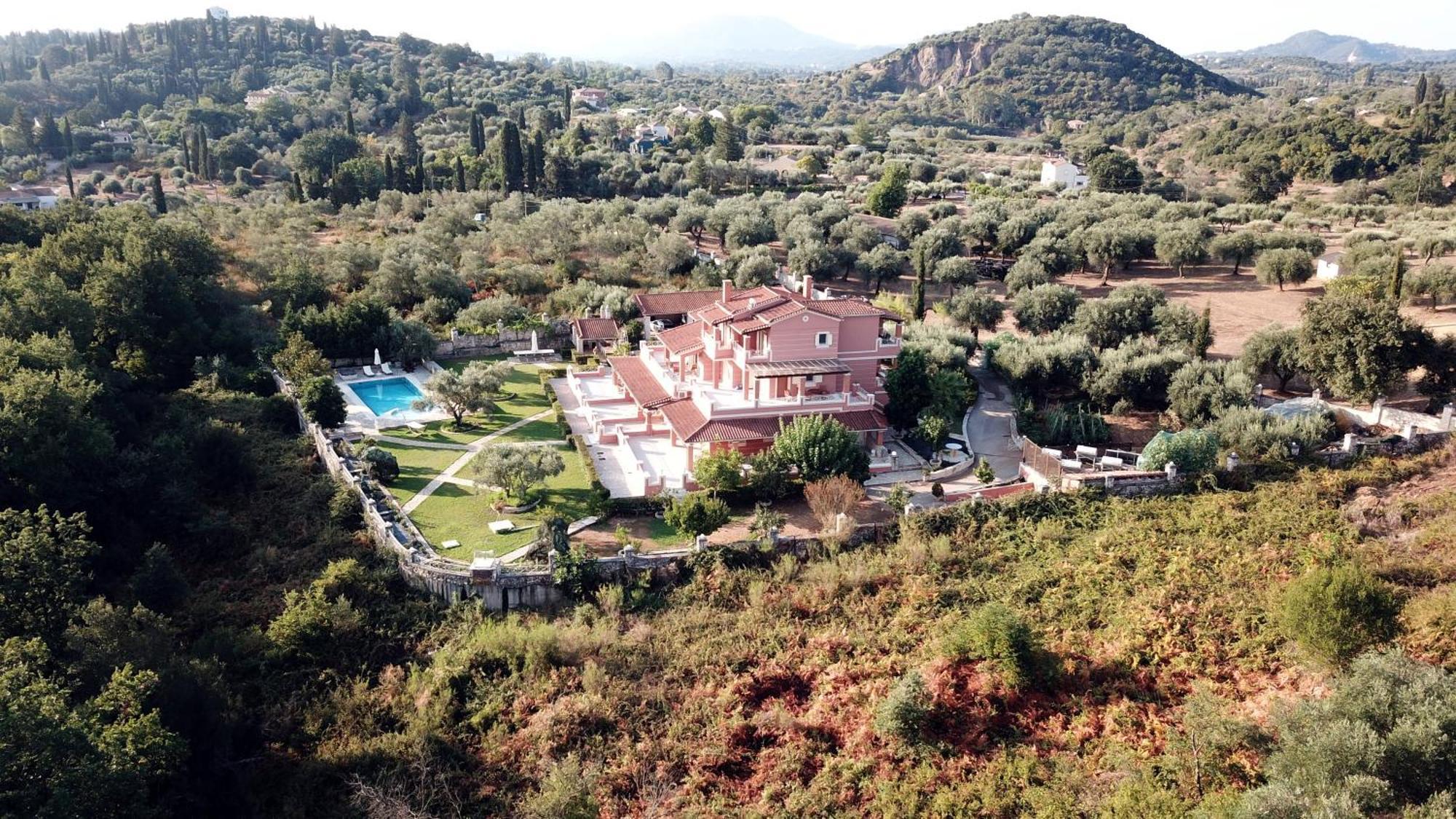 Epavlis Nadine Corfu Villa Gouvia Luaran gambar