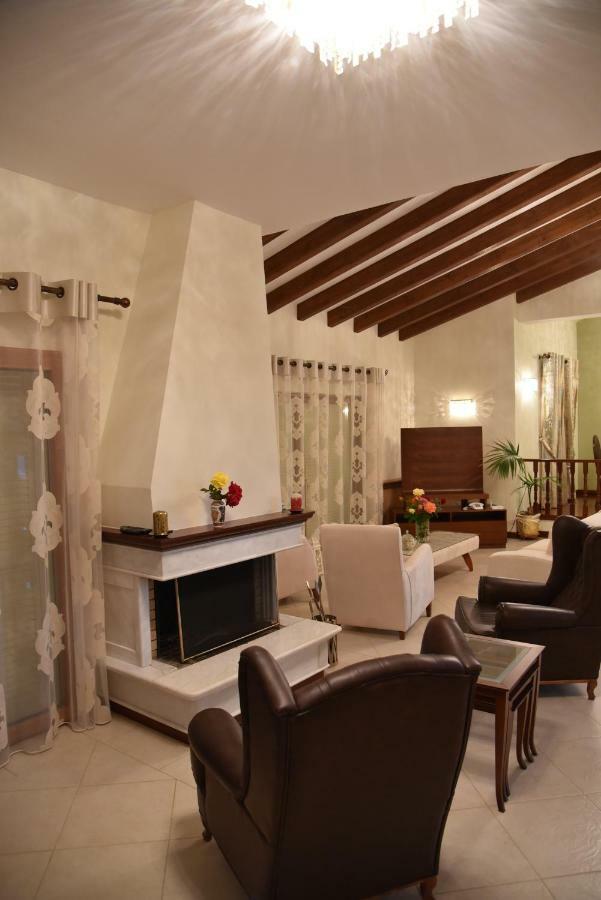 Epavlis Nadine Corfu Villa Gouvia Luaran gambar