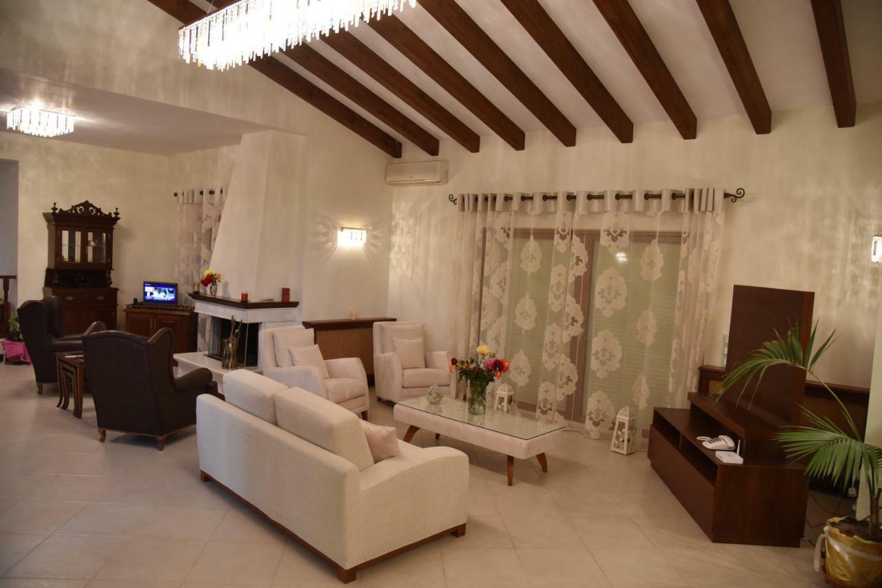 Epavlis Nadine Corfu Villa Gouvia Luaran gambar